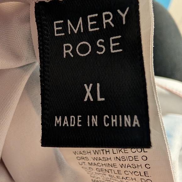 SHEIN Striped V-Neck Tee in Red, Blue, and Tan Size 12 XL - Picture 4 of 5